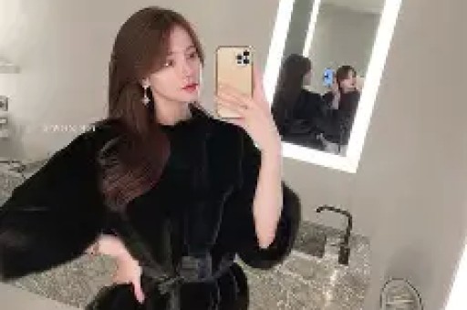 5位外表仙女私下成“老酒鬼”的女明星闫妮的反差让人惊讶